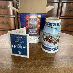 Vintage Budweiser holiday beer stein 1995 “lighting the way home” NIB New